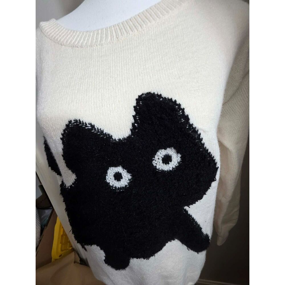 Back Kitty Sweater - Picture 2 of 4